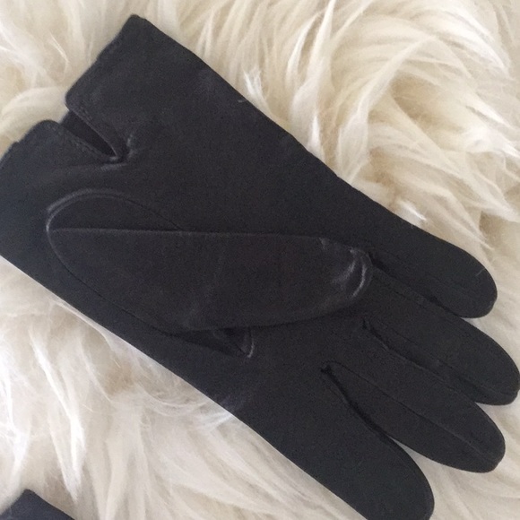 COACH BROWN LEATHER GLOVES - Picture 5 of 9